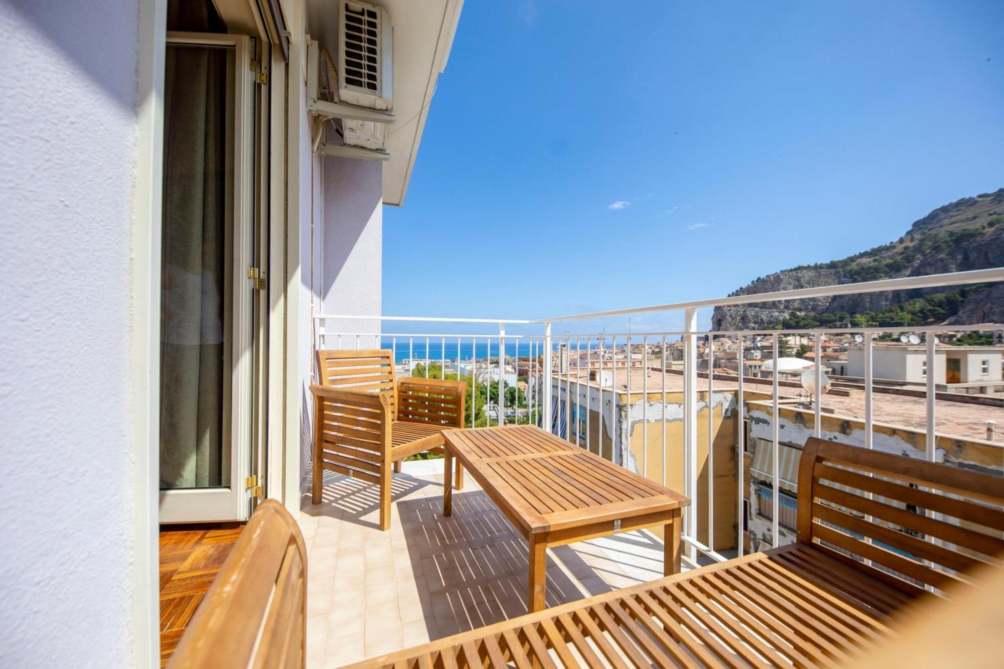 Fabiene Familyholidays Deluxe Plus تْشيفالو المظهر الخارجي الصورة